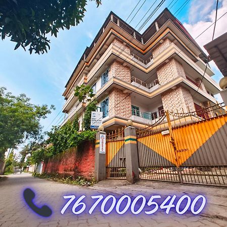 Taj Residency Holiday Homestay -Entire 1Bhk & 2Bhk Private Apartments -Call 767Ooo54Oo Jorhat Ngoại thất bức ảnh