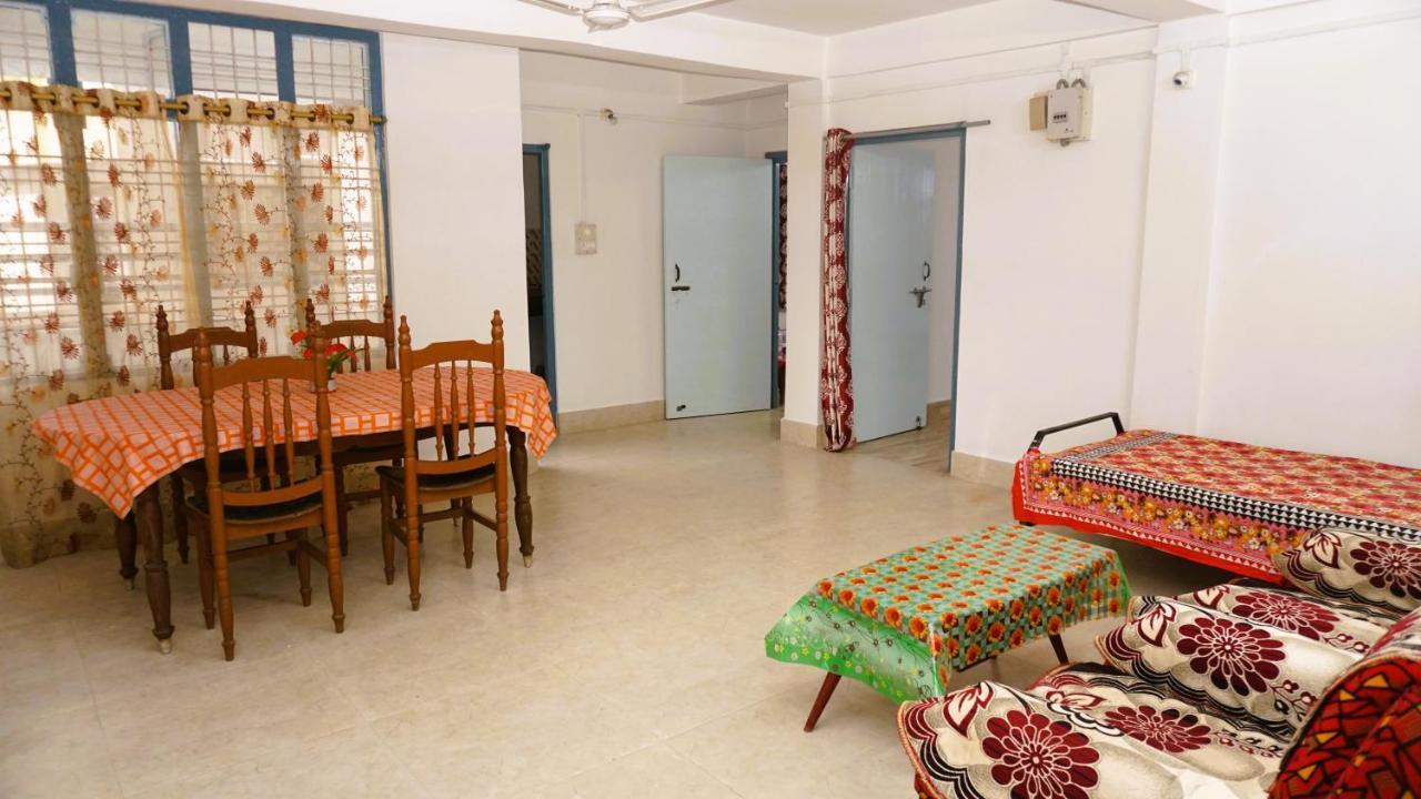 Taj Residency Holiday Homestay -Entire 1Bhk & 2Bhk Private Apartments -Call 767Ooo54Oo Jorhat Ngoại thất bức ảnh