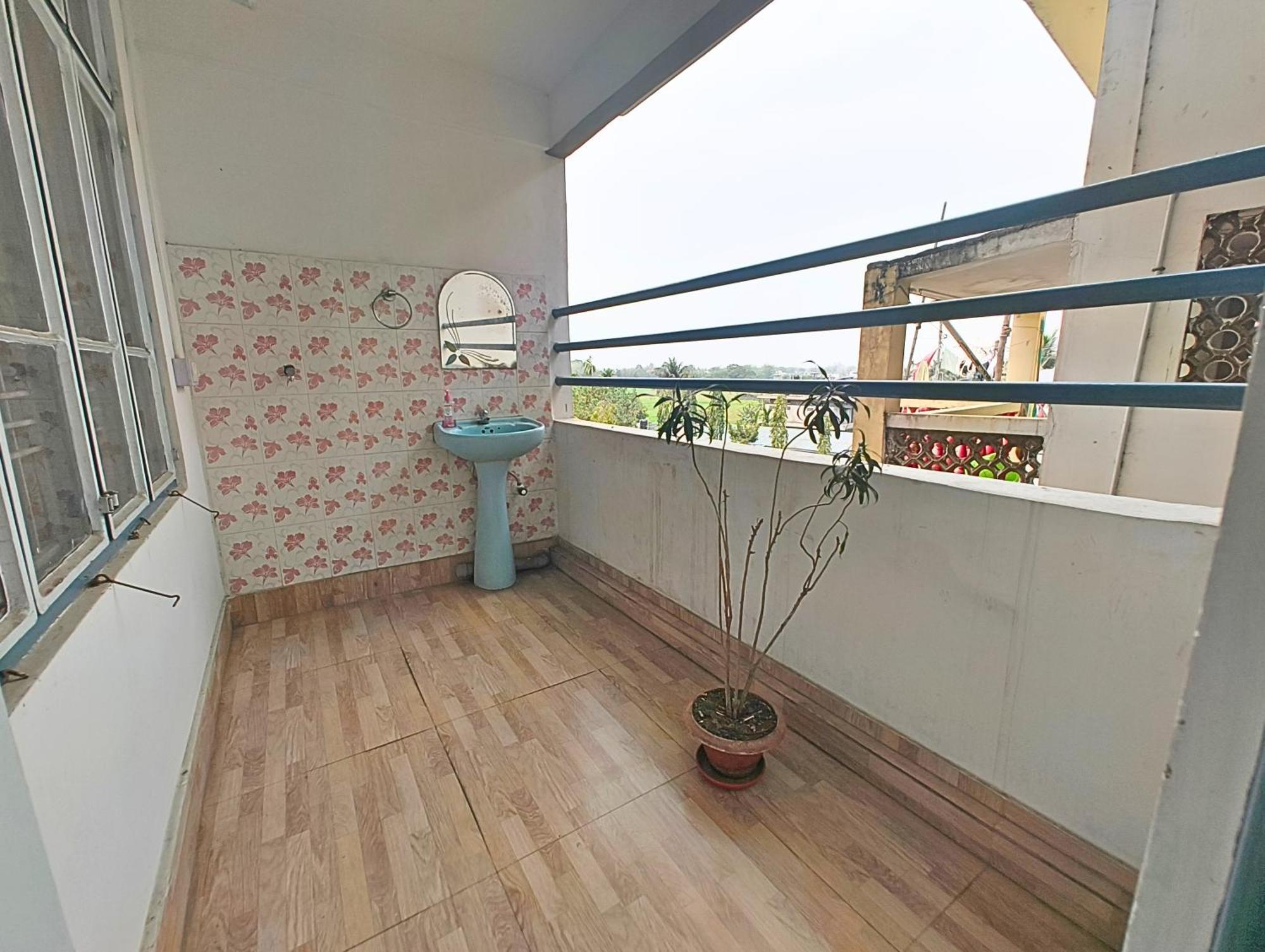 Taj Residency Holiday Homestay -Entire 1Bhk & 2Bhk Private Apartments -Call 767Ooo54Oo Jorhat Ngoại thất bức ảnh
